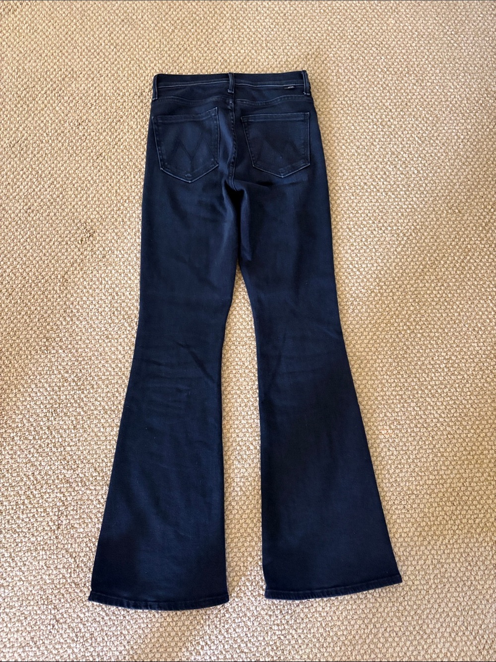 MOTHER Denim The Weekender Deep End Black Flare Jeans Size 26 Like-New - Picture 4 of 8